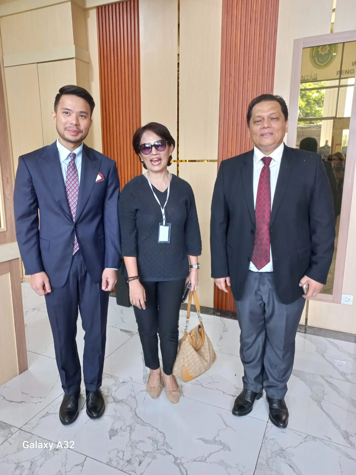 Gambar Besar