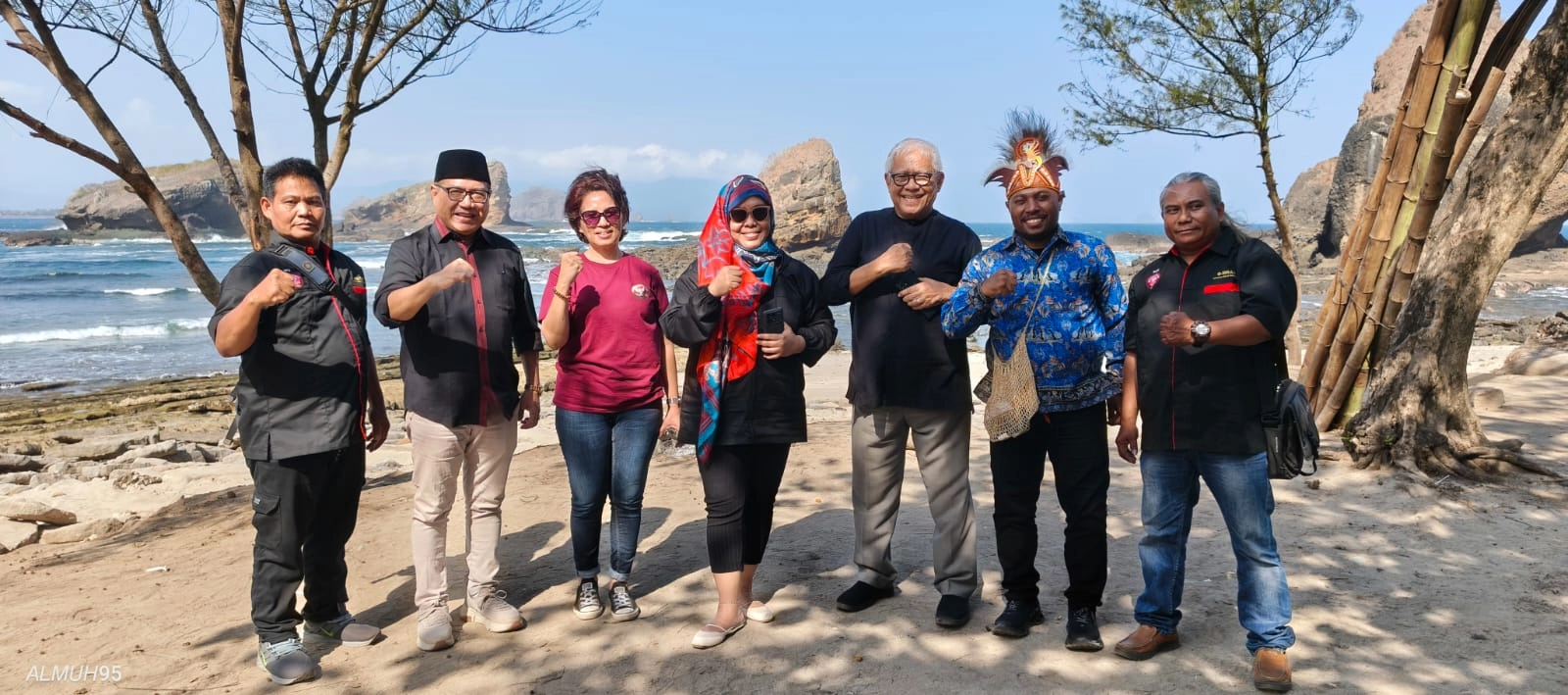 Gambar Besar