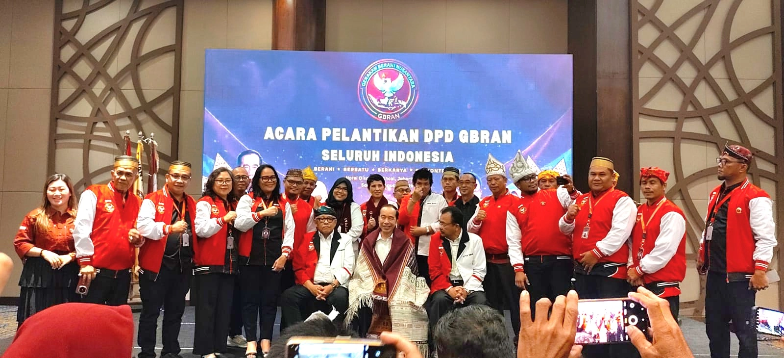 Gambar Besar