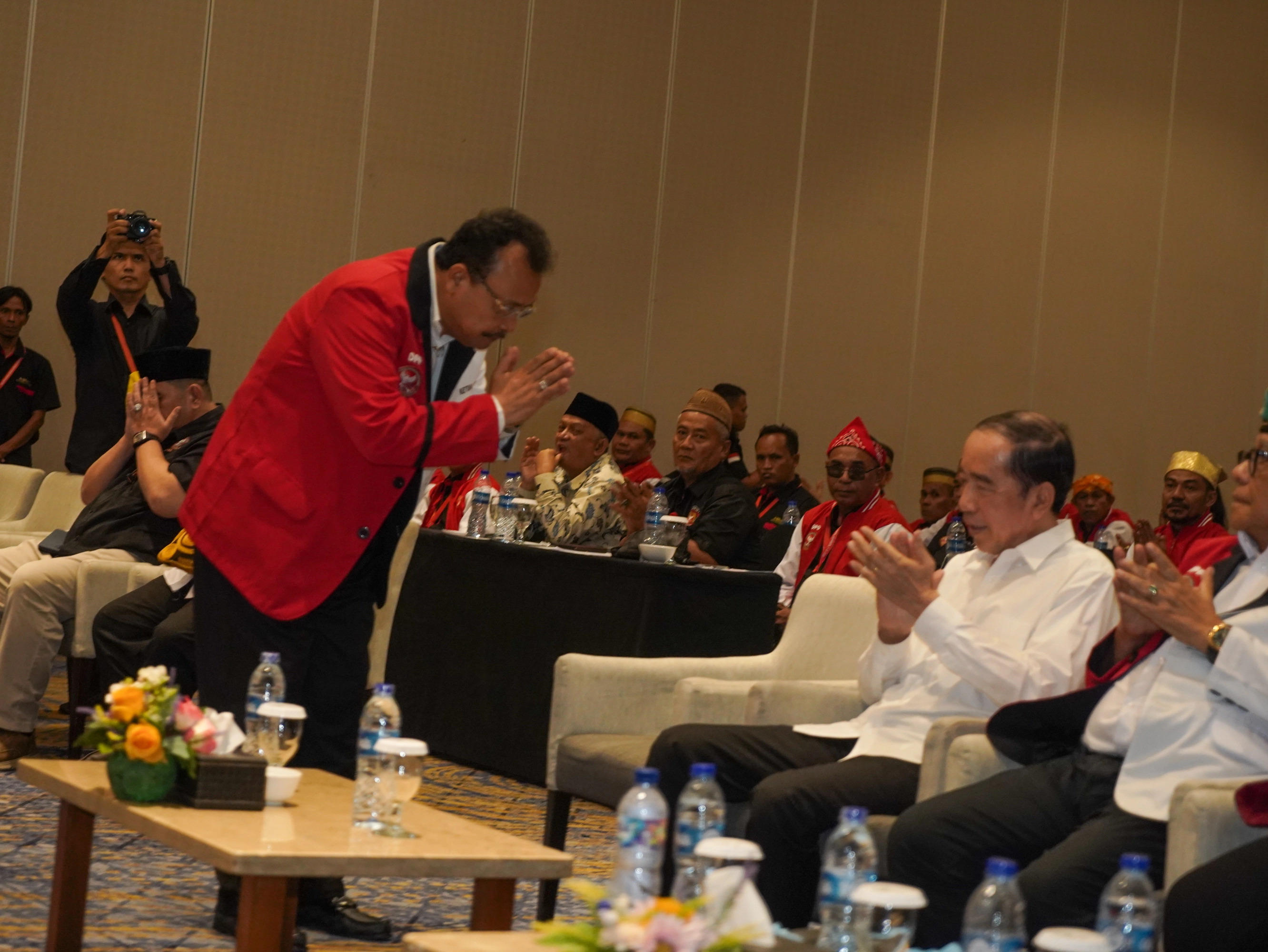Gambar Besar
