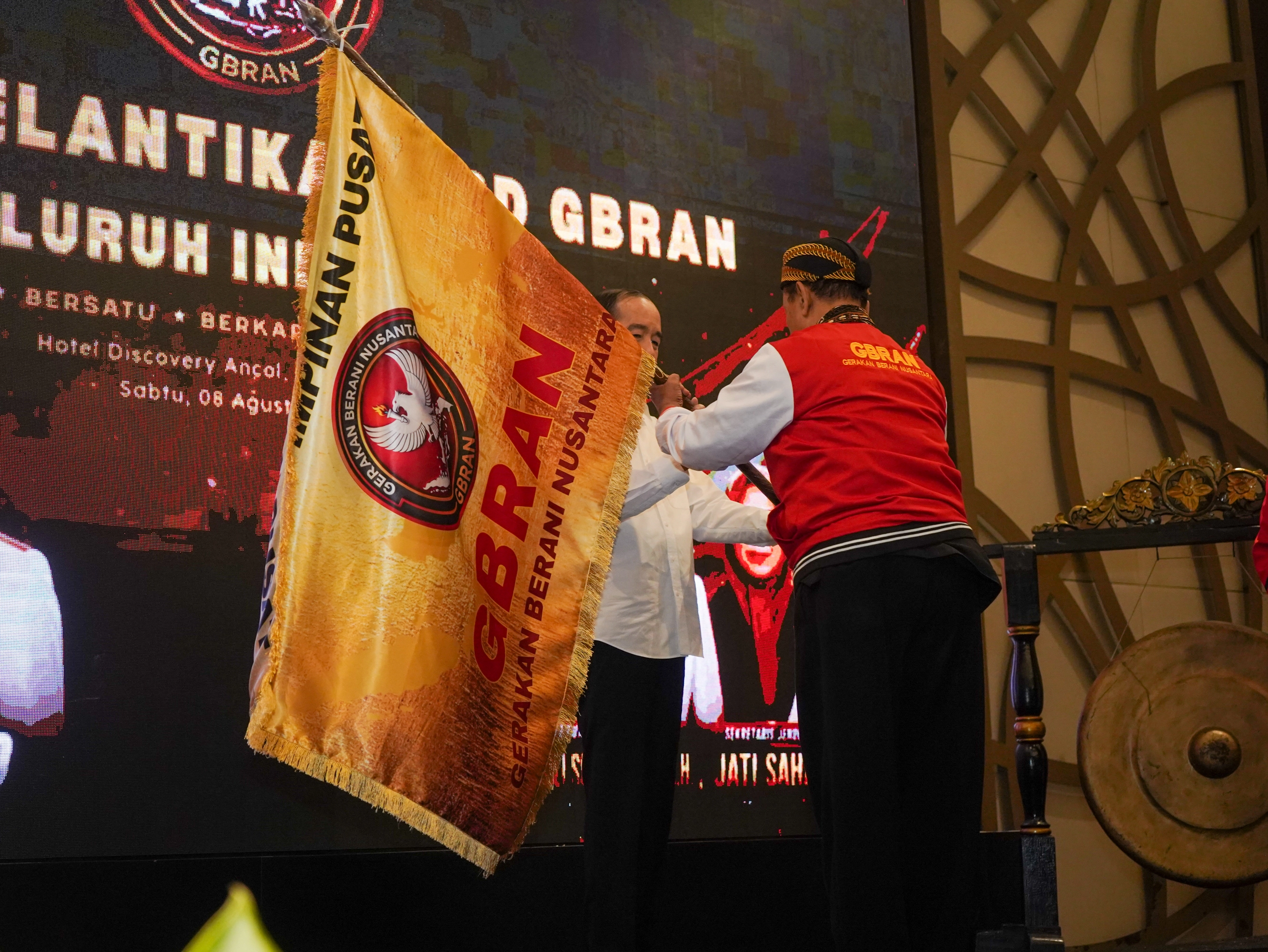 Gambar Besar