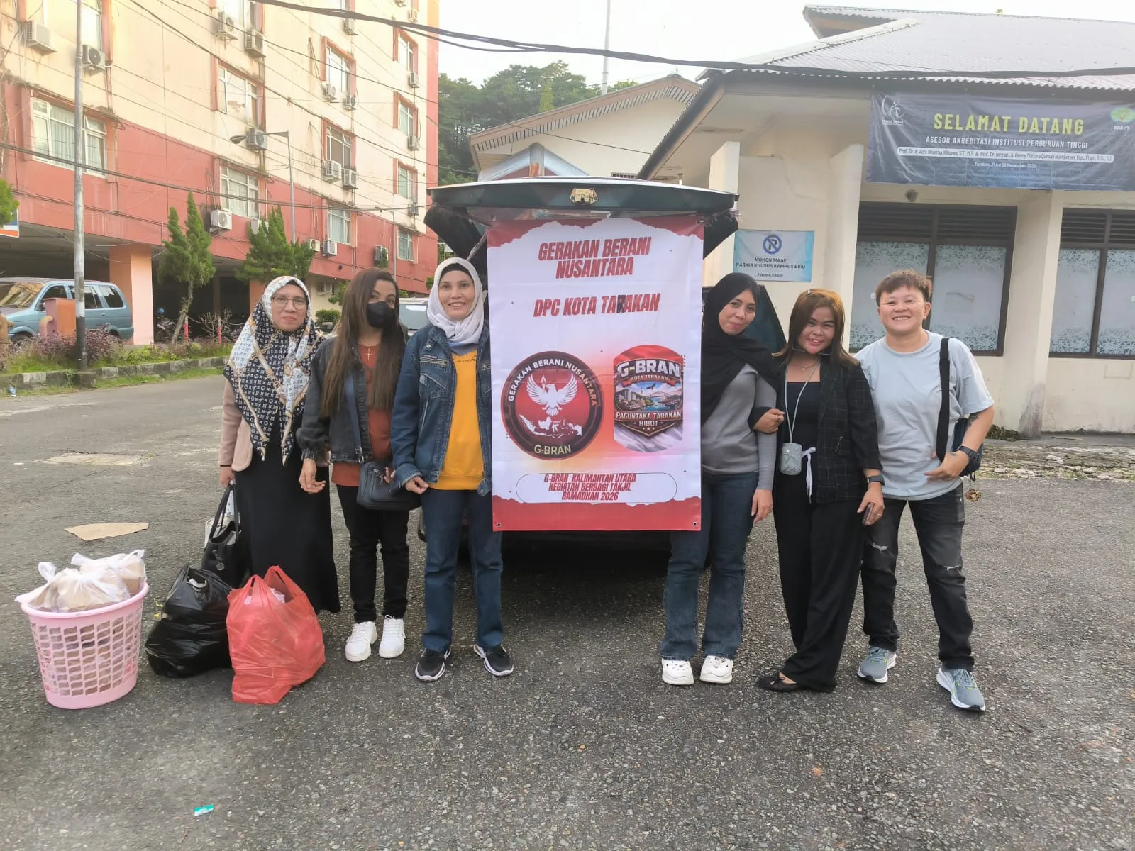 Kegiatan Bagi-Bagi Takjil DPC Tarakan, Wujud Kepedulian Sosial G BRAN di Bulan Ramadan
